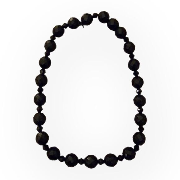 Single Strand Elegant Beaded Stretch Choker Necklace - Picture 2 of 5